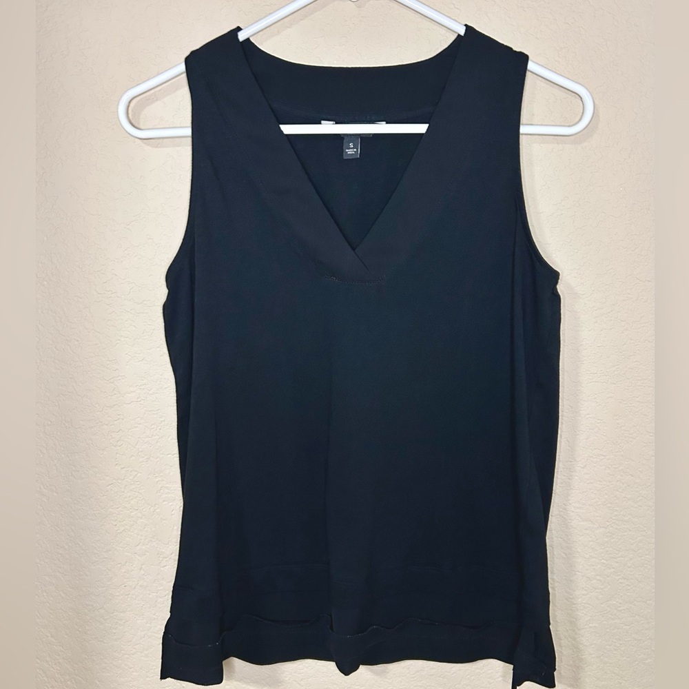 BANANA REPUBLIC Sleeveless V-neck corporate goth Top Size S